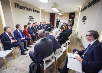 Forumi Ekonomik Botëror – Të gjithë bashkë, Vuçiqi i ulur prapa dhe i vetëm (FOTO)