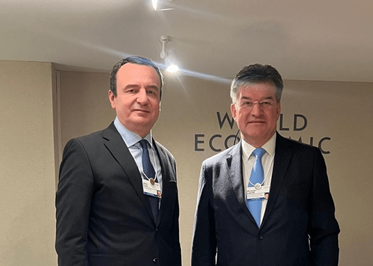 Kurti takohet me Lajçak, bisedohet për dialogun me njohje reciproke në qendër