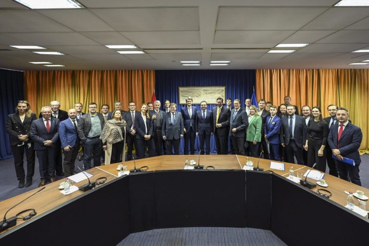 Vlerësohen lartë raportet Kosovë-Asutri