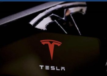 Tesla shënon rekord të shitjeve të automjeteve elektrike në vitin 2022
