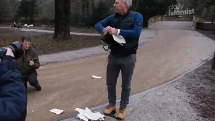 Holandezi nga lëvizja e krahut të djathtë, gris Kuranin në qendër të Hagës