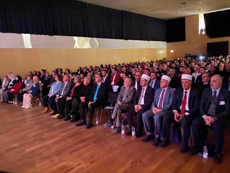 Xhamia “Hëna e Re” në Zvicër shënoi 30 vjetorin e themelimit të saj