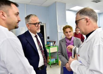 Ministri Vitia viziton Klinikën e Kardiologjisë