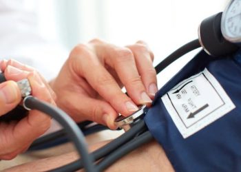 Vuani nga tensioni i lartë? Provoni këto metoda natyrale