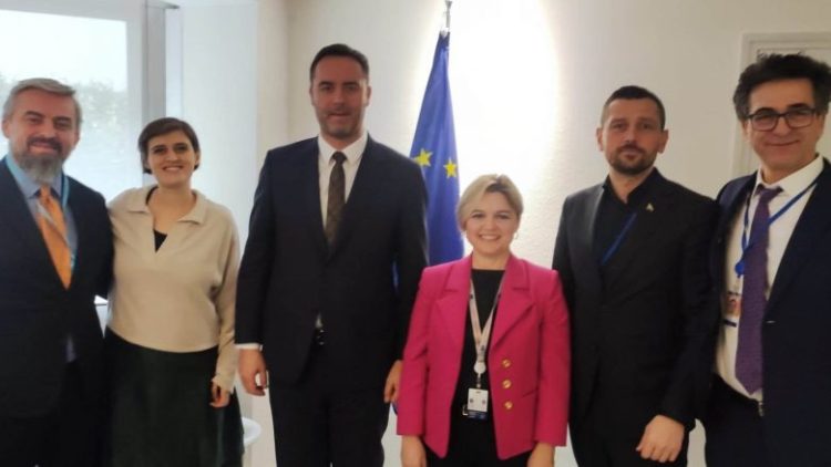 Konjufca në Strasburg, takon delegacione të shteteve anëtare të Asamblesë Parlamentare të KiE