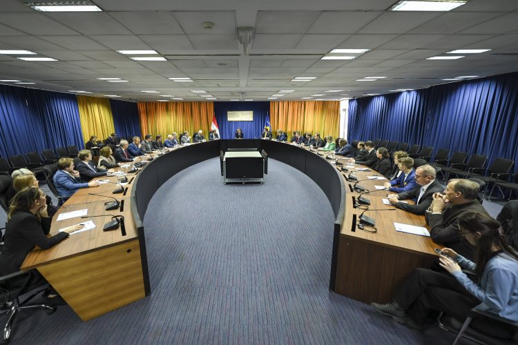 Kryeministri Kurti priti në takim përfaqësuesit e Shoqatës së Miqësisë Austri-Kosovë