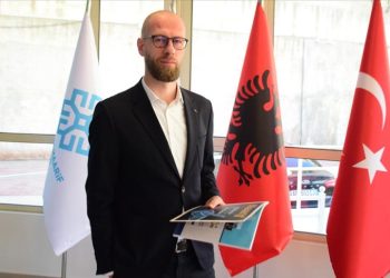 “Studentët shqiptarë që kanë studiuar me bursat e shtetit turk kanë një prestigj në tregun vendas”