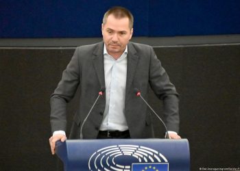 Eurodeputeti bullgar: Shovinizmi i Vuçiqit i ngjan veprimeve të Putinit