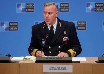 Admirali i NATO-s: Aleanca gati për kon*flikt të drejtpërdrejtë me Rusinë