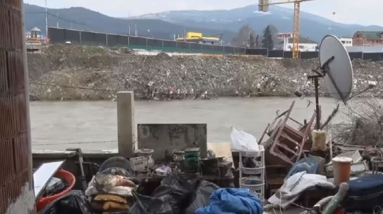 Dëmet në Mitrovicë rreth 13 milionë euro, banorët presin ndihmë