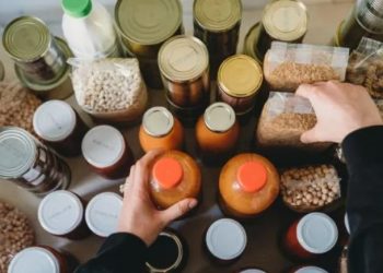 Nuk skadojnë asnjëherë, këto janë 8 ushqimet më “jetëgjata”