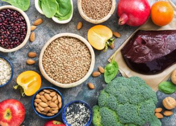 5 ushqimet që ju ndihmojnë të përmirësoni frymëmarrjen tuaj