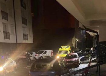 Pamje nga vendi i ngjarjes ku humbi jetën 15-vjeçarja që ra nga kati i katërt në Ferizaj