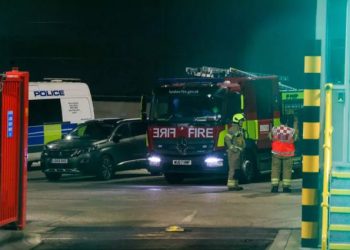 Rrjedhje acidi në fabrikën e Coca-Colës, evakuohen qindra punëtorë