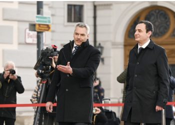 Kryeministri Kurti njofton kancelarin austriak për dialogun me Serbinë: Të ketë marrëveshje me njohje reciproke