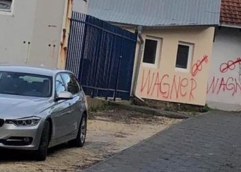Grafite me emërtimin e grupit paramilitar rus ‘Wagner’ në veri të Mitrovicës