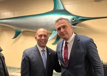 Bajqinovci vazhdon agjendën në ShBA, takon kongresmenin Hakeem Jeffries