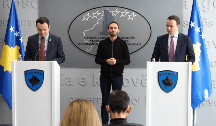 Kurti mbanë sot konferencë për media së bashku me ministrin Peci
