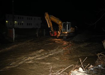 LAJMI I FUNDIT: Ky fshat i Podujevës i tërë i bllokuar