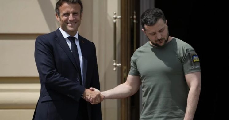 Zelensky telefonatë me Macron: Atletët rusë nuk duhet të marrin pjesë në Lojërat Olimpike 2024