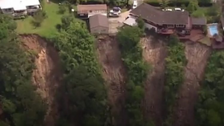 Përmbytjet në Zelandën e Re, të paktën katër persona kanë humbur jetën