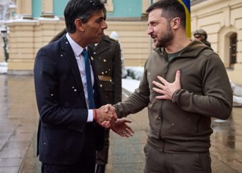 Britania furnizon Ukrainën me tanke, Zelensky: Një sinjal për partnerët e tjerë