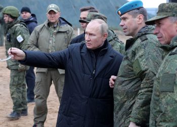 Bloomberg: Putin po përgatit një sulm të ri ndaj Ukrainës në shkurt ose mars, planet për Perëndimin