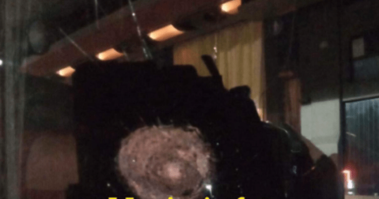 Sulmohet autobusi me mërgimtarë nga Kosova në Serbi