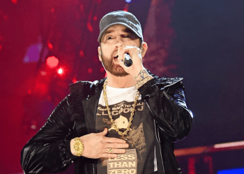 ‘Eminemi refuzoi tetë milionë euro për të kënduar në Katar për Kupën e Botës’