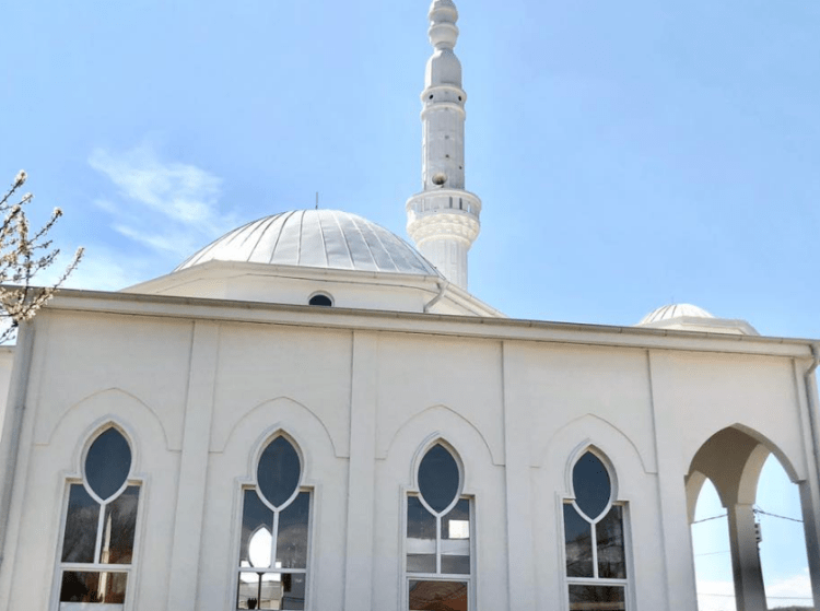 “Xhamia e Haxhilerëve” në Klinë të Skenderajt me iniciativë për të mos blerë prodhime serbe