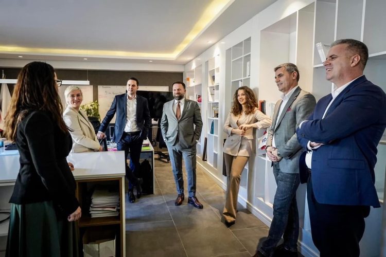 LDK-ja “peshkon në moçalin“ PDK, Berat Rukiqi aderon te partia e Abdixhikut