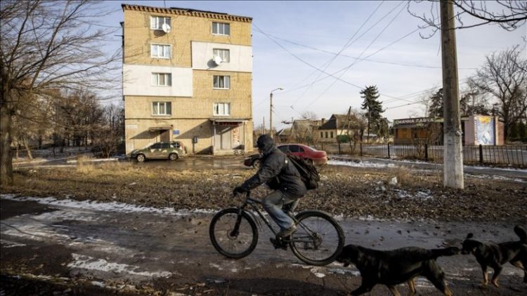 Rusët vrasin pesë civilë ukrainas pranë qytetit të Bakhmutit