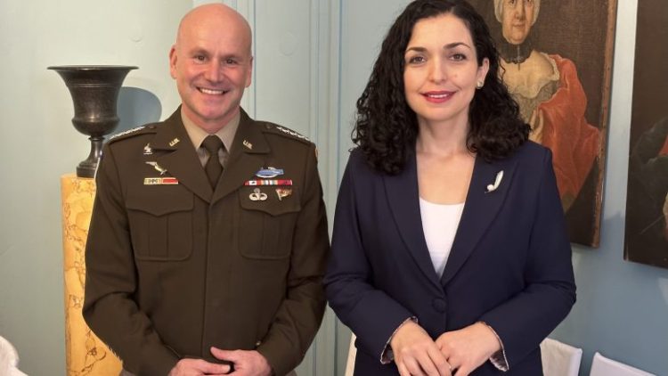 Osmani në Mynih, takohet me gjeneralin e NATO-s