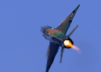 Një objekt i paidentifikuar fluturues detektohet në hapësirën ajrore rumune, ushtria ngrit në ajër dy aeroplanë
