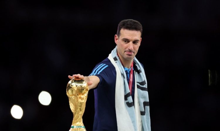 Nga Argjentina: Scaloni rinovon kontratën me kombëtaren