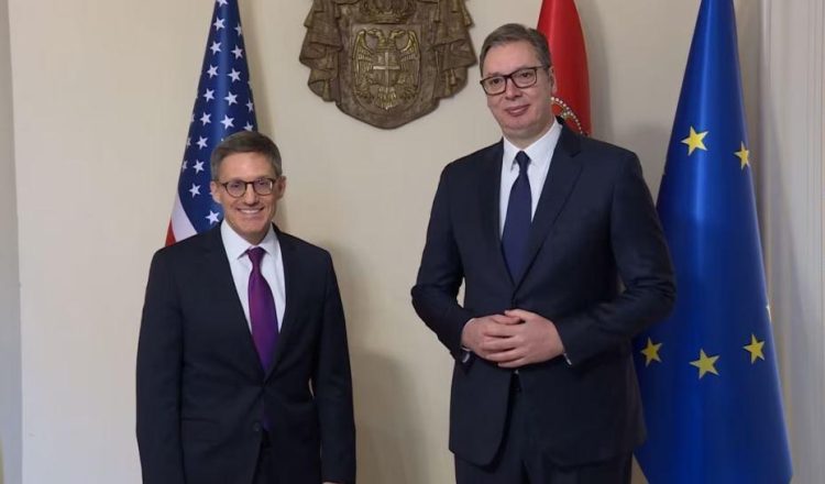 Chollet telefonon Vuçiq-in, flasin për takimin e nesërm me Kurtin në Bruksel