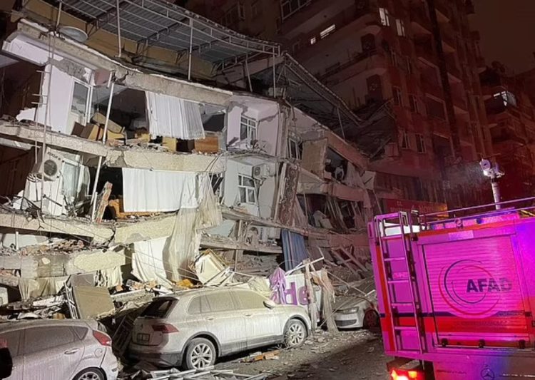 Më shumë se 1700 ndërtesa të shembura nga tërmeti në Turqi