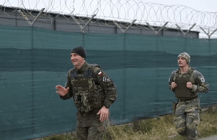 100 ushtarë të KFOR-it vrapojnë mbi 10 km me ngarkesa, triumfojnë amerikanët