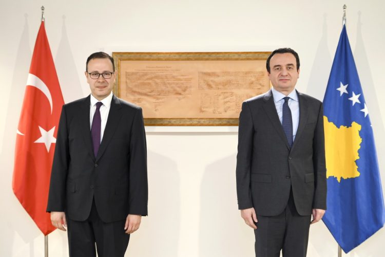 Kryeministri Kurti pret ambasadorin e ri të Turkiyes: Turkiya, partner i dëshmuar i Kosovës
