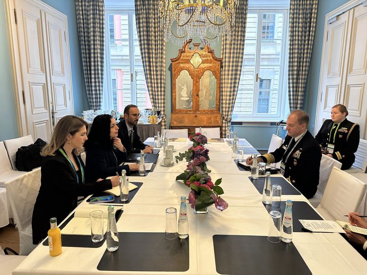 Presidentja takon admiralin Munsch, shpreh mirënjohje për punën e NATO-s në Kosovë