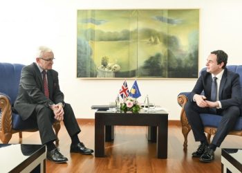 Deputeti britanik Vickers, pas takimit me Kurtin e fton ta vizitojë Mbretërinë e Bashkuar