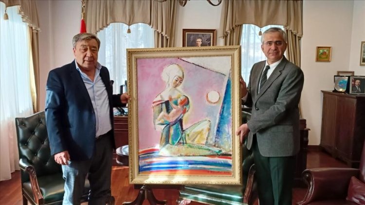 Piktori kazak shet pikturën dhe paratë i dhuron për të prekurit nga tërmeti