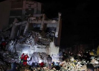 Mbi 3 mijë e 400 të vdekur nga tërmetet në Turqi dhe Siri