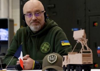 Lufta në Ukrainë, ministri i mbrojtjes: Nuk do ta godasim territorin rus, por jemi gati…