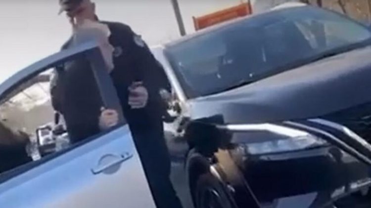 Flet për herë të parë polici malazez që goditi profesorin shqiptar