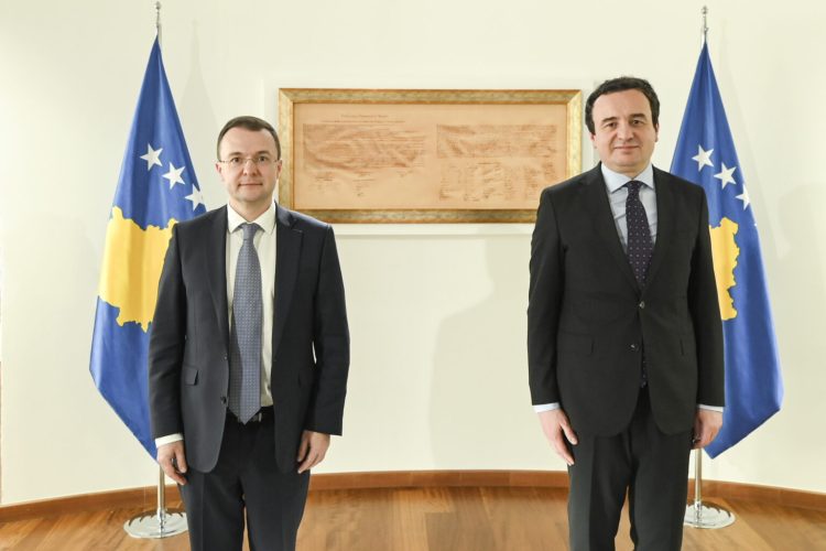 Kurti pret në takim drejtorin rajonal të BERZH, flasin për mundësi të reja bashkëpunimi