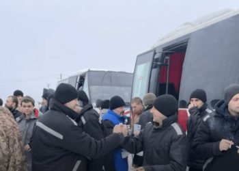 Ukraina dhe Rusia këmbejnë dhjetëra të burgosur lufte