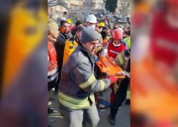 Türkiye, një foshnjë që besohet të jetë 2-muajshe shpëtohet nga rrënojat 128 orë pas tërmeteve