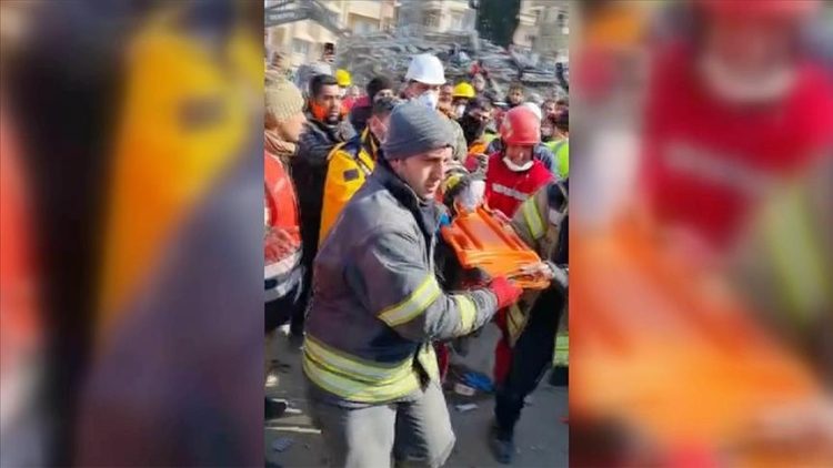 Türkiye, një foshnjë që besohet të jetë 2-muajshe shpëtohet nga rrënojat 128 orë pas tërmeteve