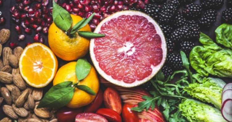 Njihuni me ushqimet që ndihmojnë në pastrimin e enëve të gjakut!